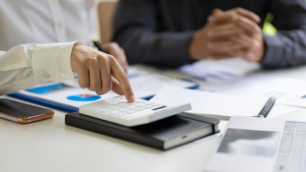 funciones del asesor financiero